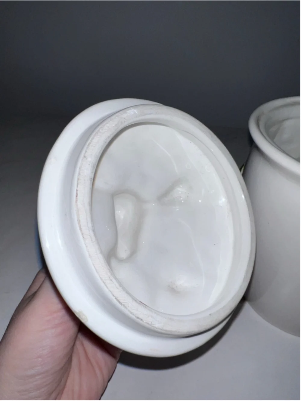 VTG Bees & Strawberry 80s Ceramic Kitchen Canister Jar